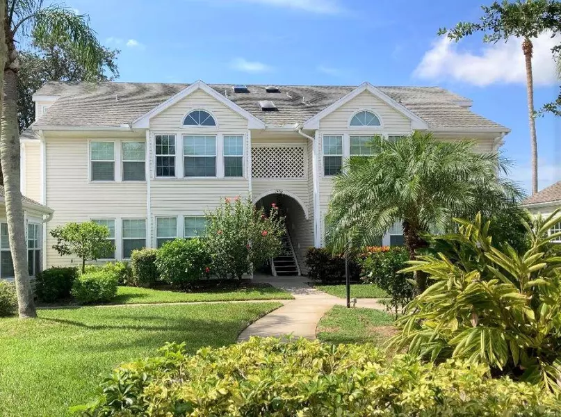 1950 Westminster CIR 6, Vero Beach, FL 32966