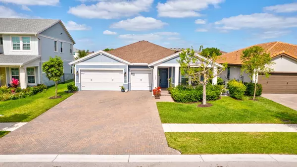1125 Deer Haven DR,  The Acreage,  FL 33470