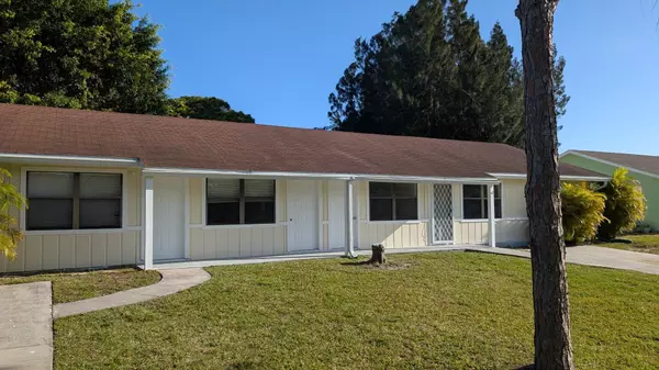 Stuart, FL 34997,3741 SE Dixie Ross ST