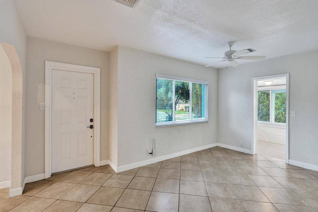 Lantana, FL 33462,146 Euclid BLVD