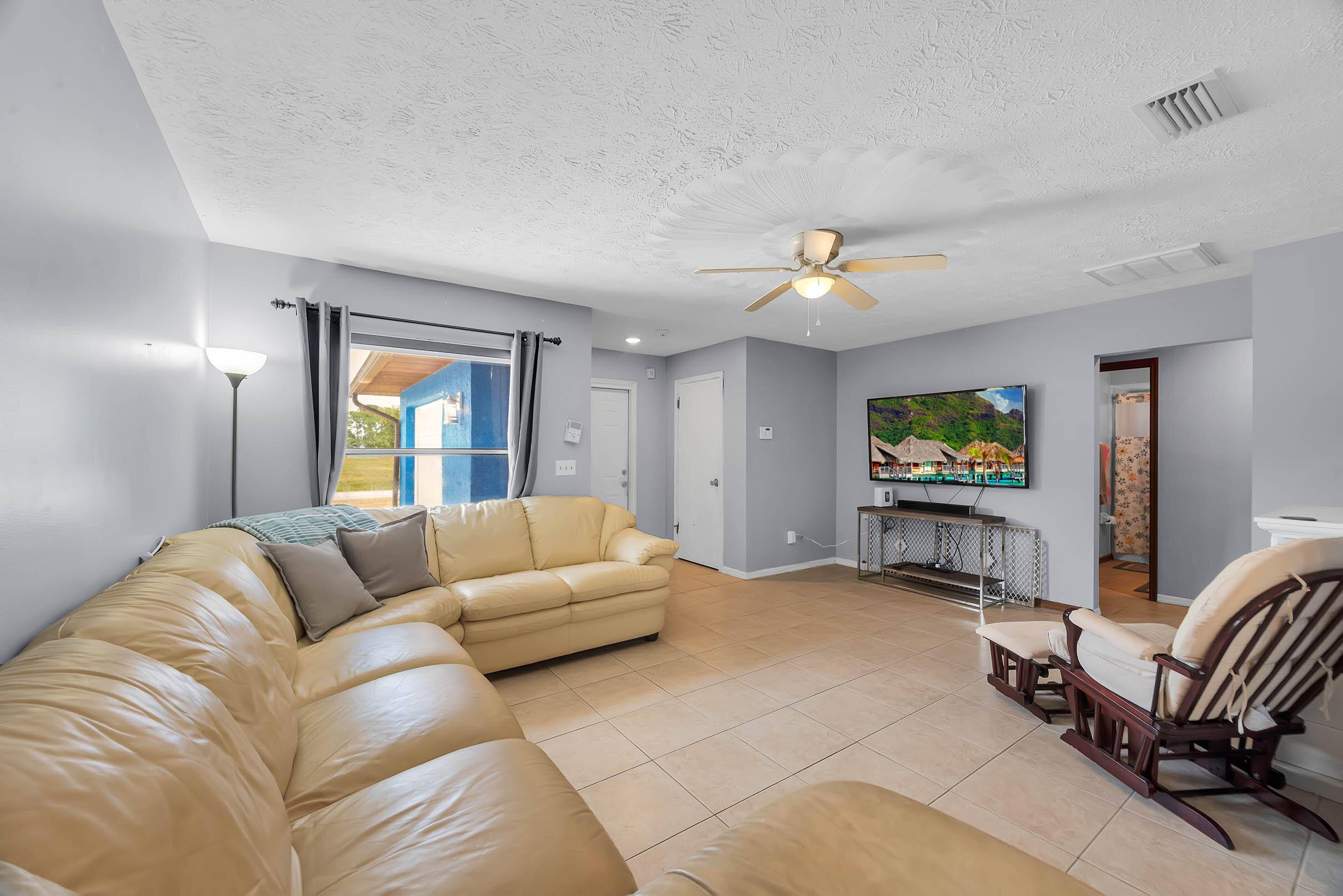 Port Saint Lucie, FL 34983,572 NW La Brea AVE