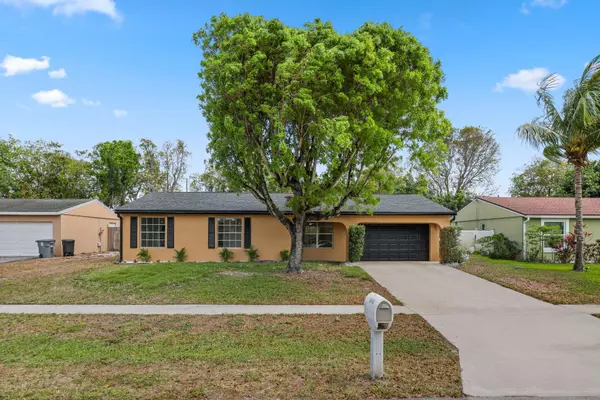 Boynton Beach, FL 33472,5312 S Rose Marie AVE