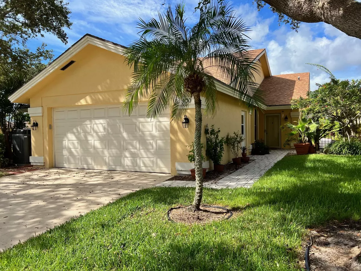 Jupiter, FL 33477,100 Cape Pointe CIR