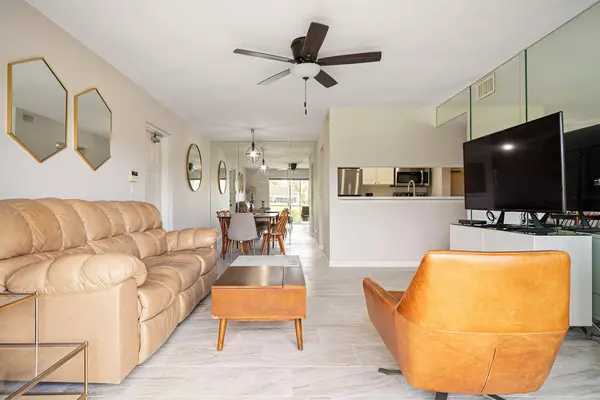 Delray Beach, FL 33446,13791 Oneida DR E1