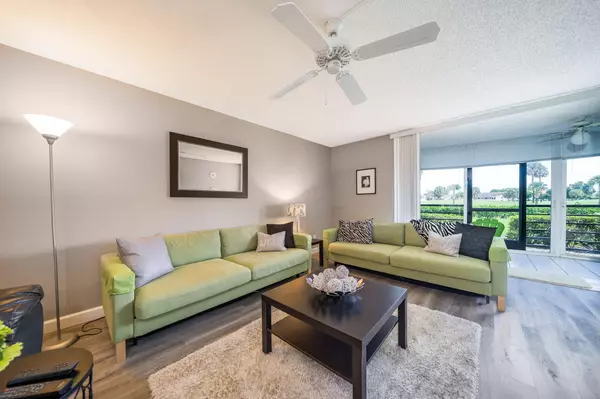 23249 N Barwood LN 102, Boca Raton, FL 33428