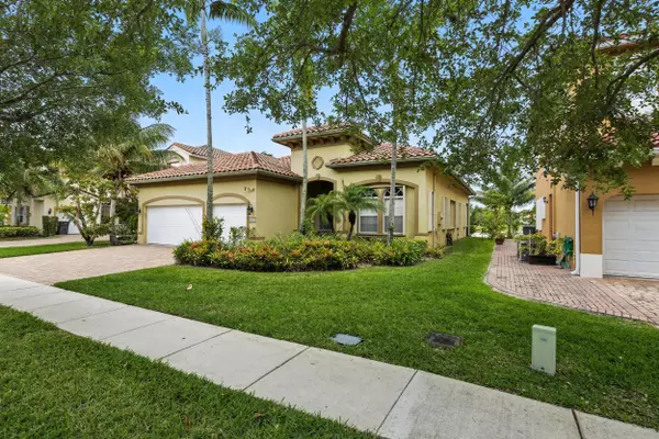 West Palm Beach, FL 33413,707 Cresta CIR