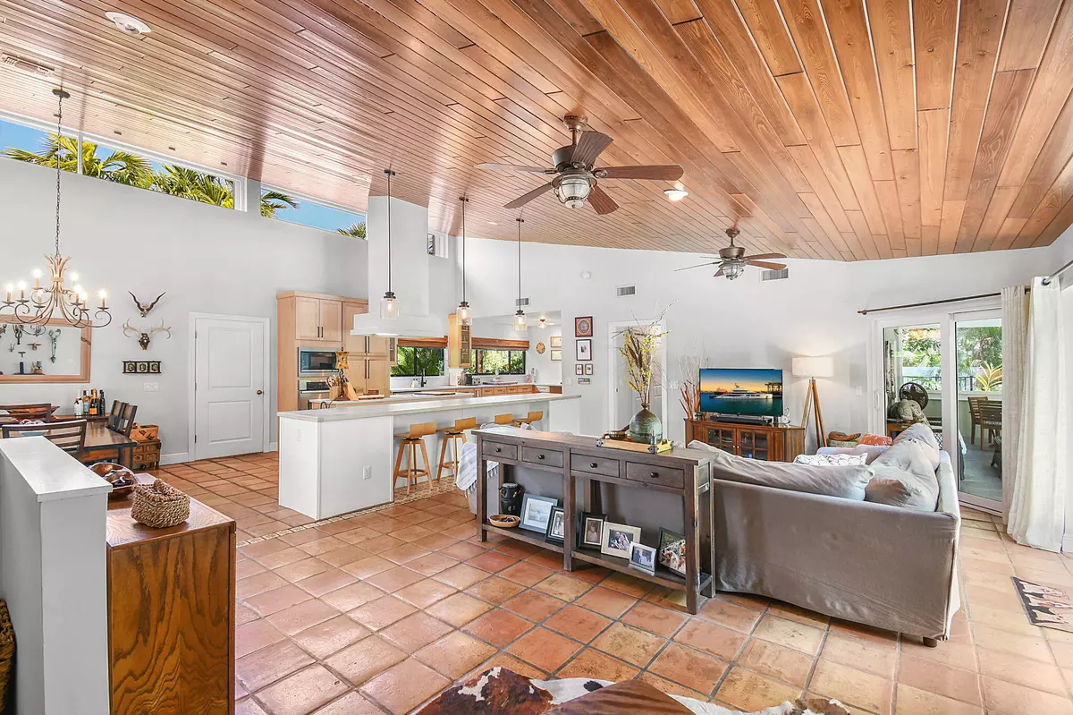 Sewalls Point, FL 34996,1 Riverview DR