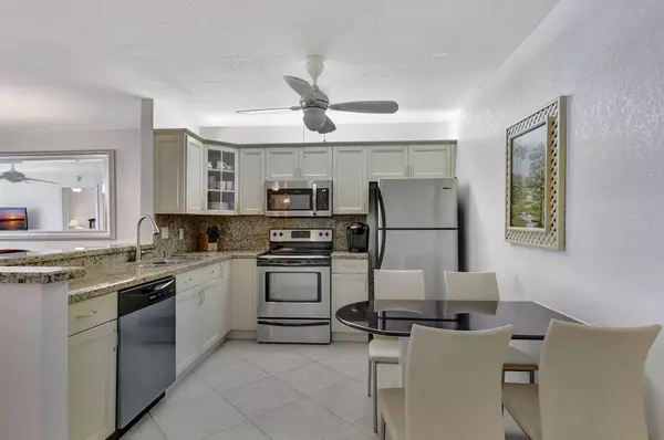 Boca Raton, FL 33496,9214 Flynn CIR #6