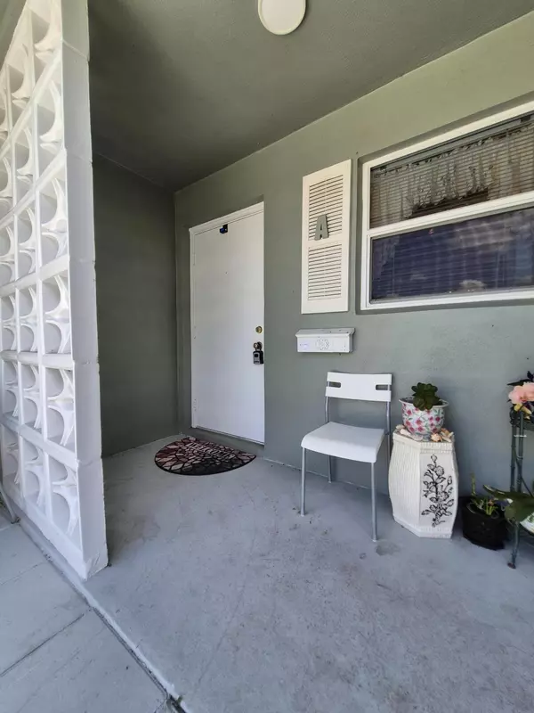 Delray Beach, FL 33445,910 South DR A