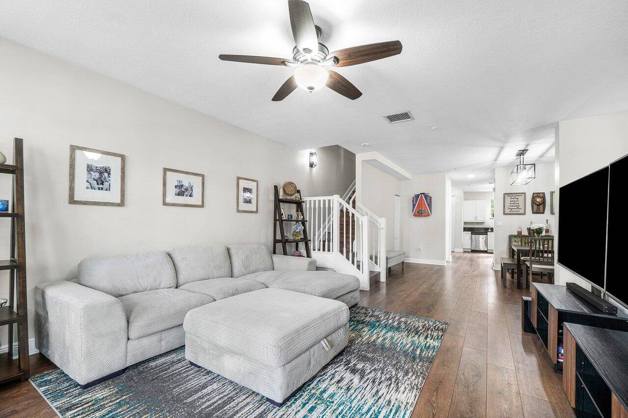 Fort Lauderdale, FL 33312,410 Olssen AVE