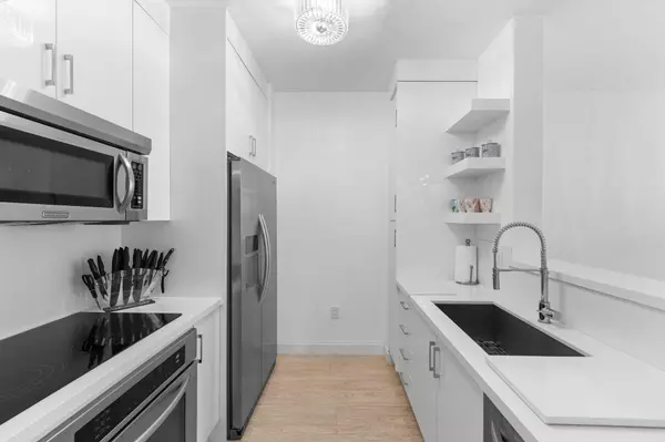 West Palm Beach, FL 33401,550 Okeechobee BLVD 612