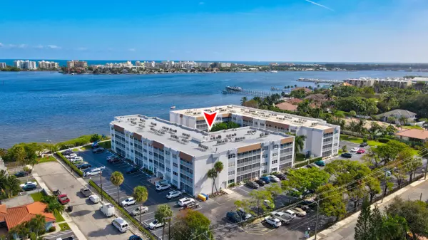 1516 S Lakeside DR 106, Lake Worth Beach, FL 33460