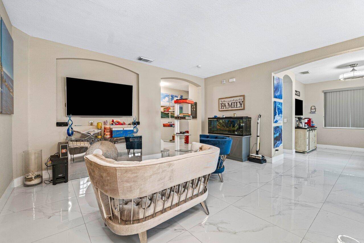West Palm Beach, FL 33413,786 Gazetta WAY