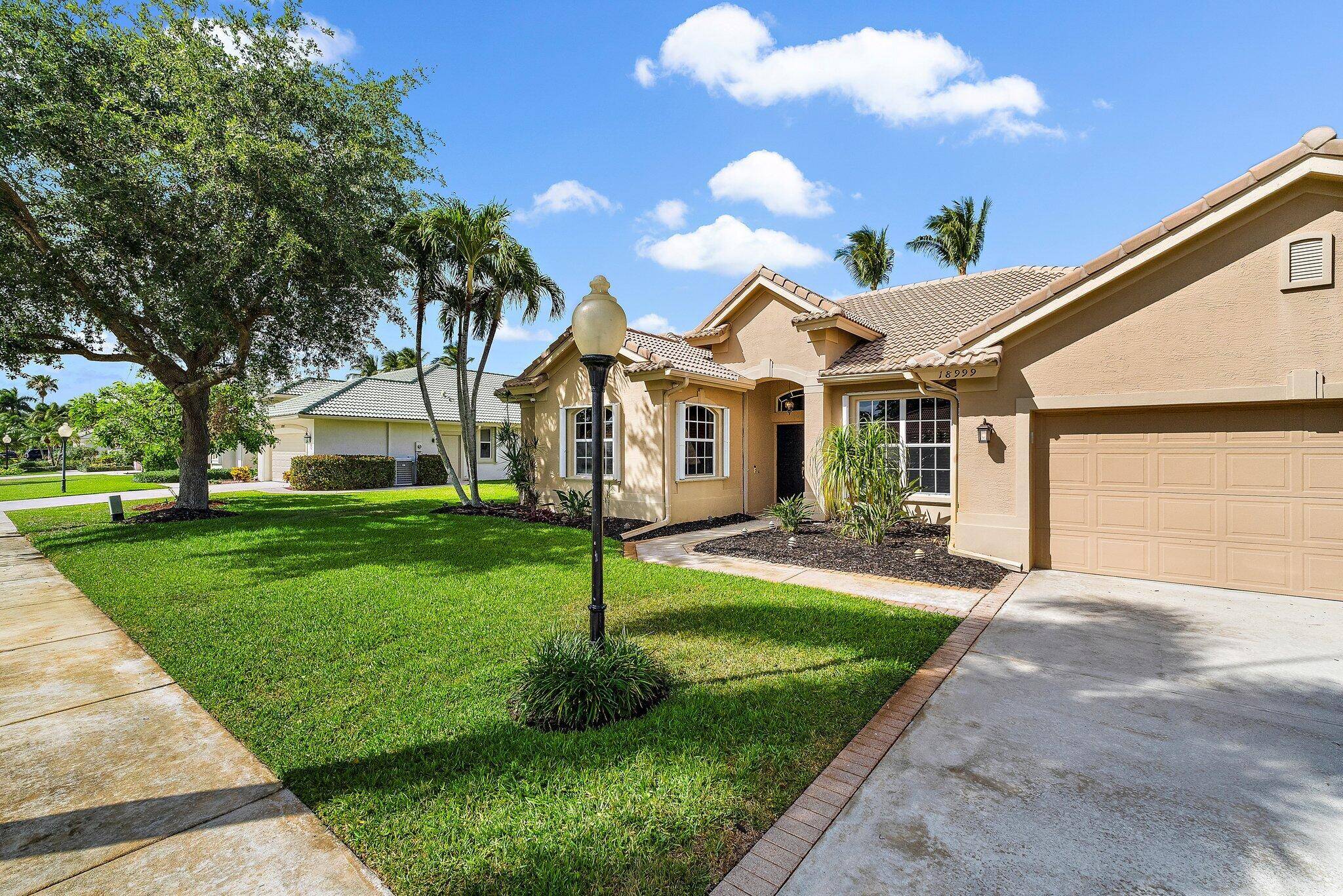 18999 SE Kokomo LN, Jupiter, FL 33458