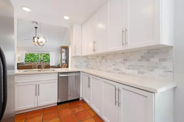 Wellington, FL 33414,935 Honeytree LN B