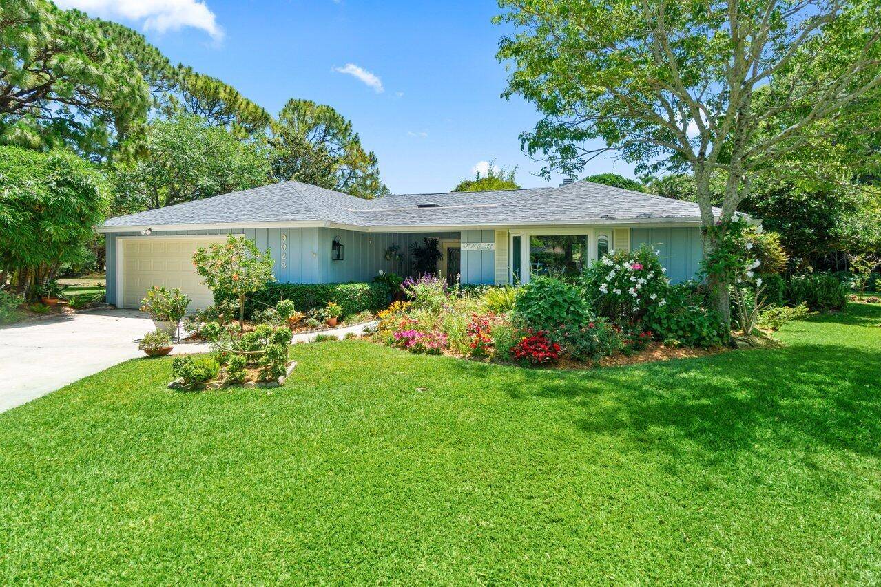 9028 Gardens Glen CIR, Palm Beach Gardens, FL 33418
