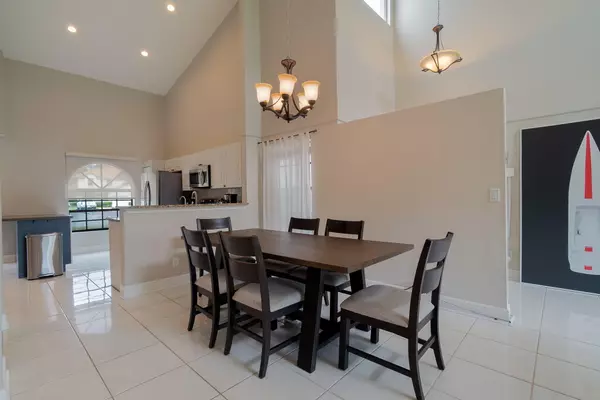 Wellington, FL 33414,13547 Fountain View BLVD