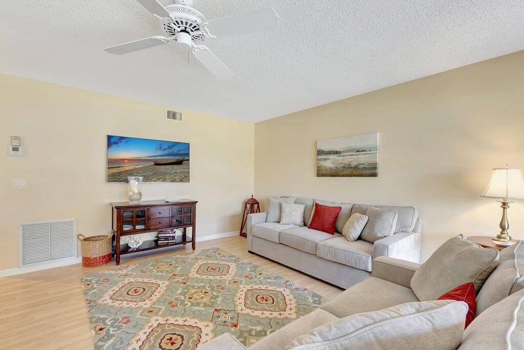 Boynton Beach, FL 33472,5787 Parkwalk DR