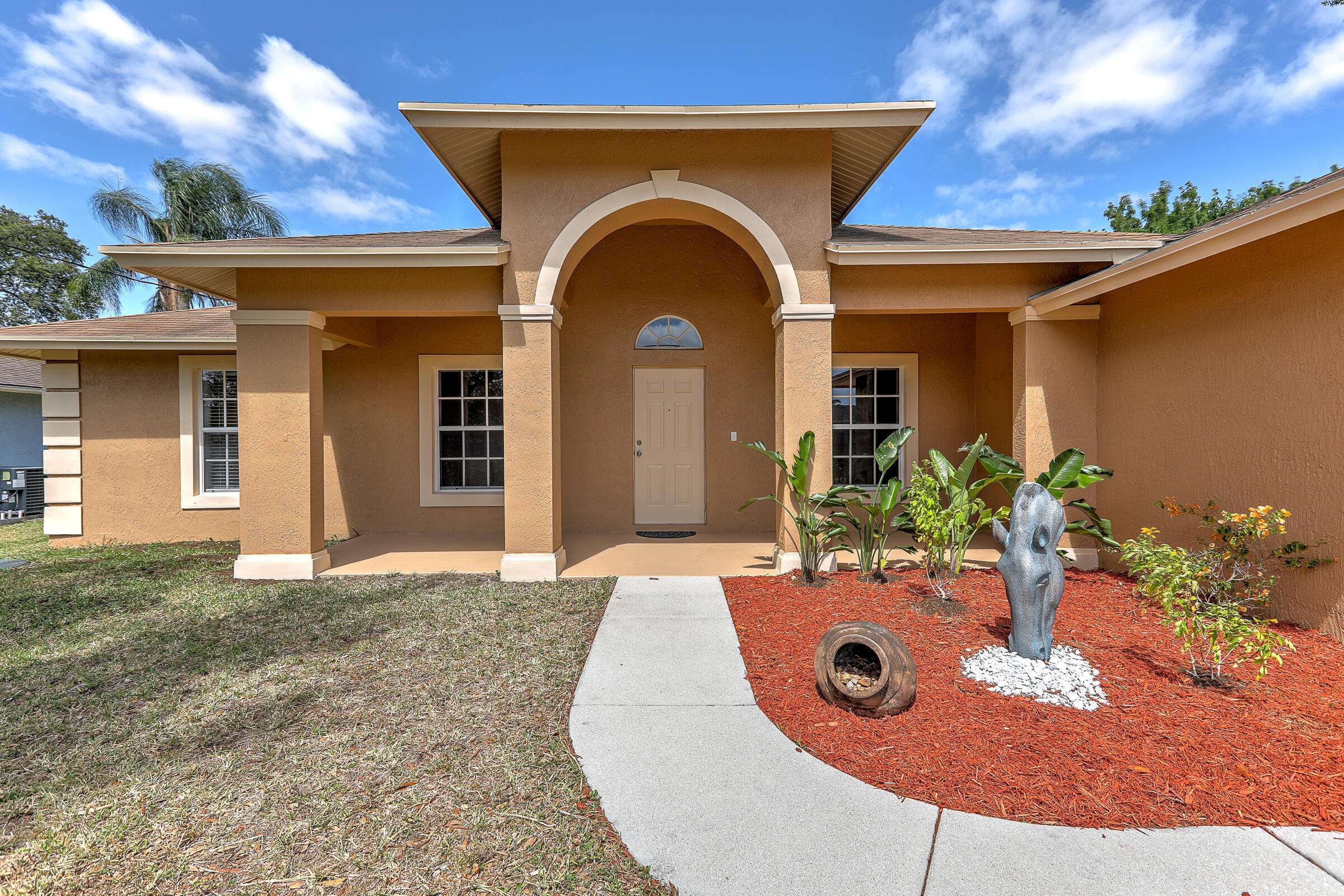 3514 SW Zullo ST, Port Saint Lucie, FL 34953