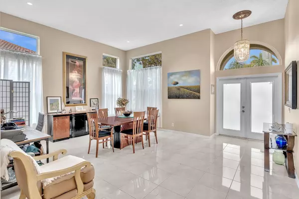 Boca Raton, FL 33498,19323 King Palm CT