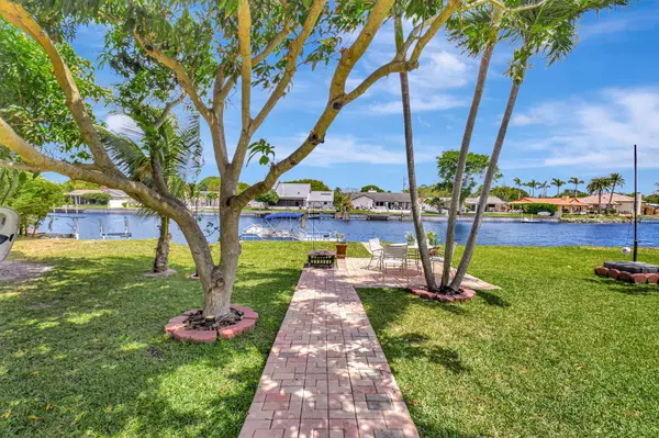 147 Oregon LN, Boca Raton, FL 33487