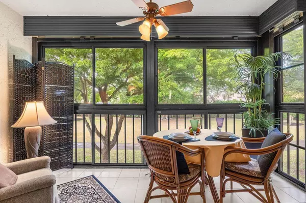 Delray Beach, FL 33484,5153 Oak Hill LN 524