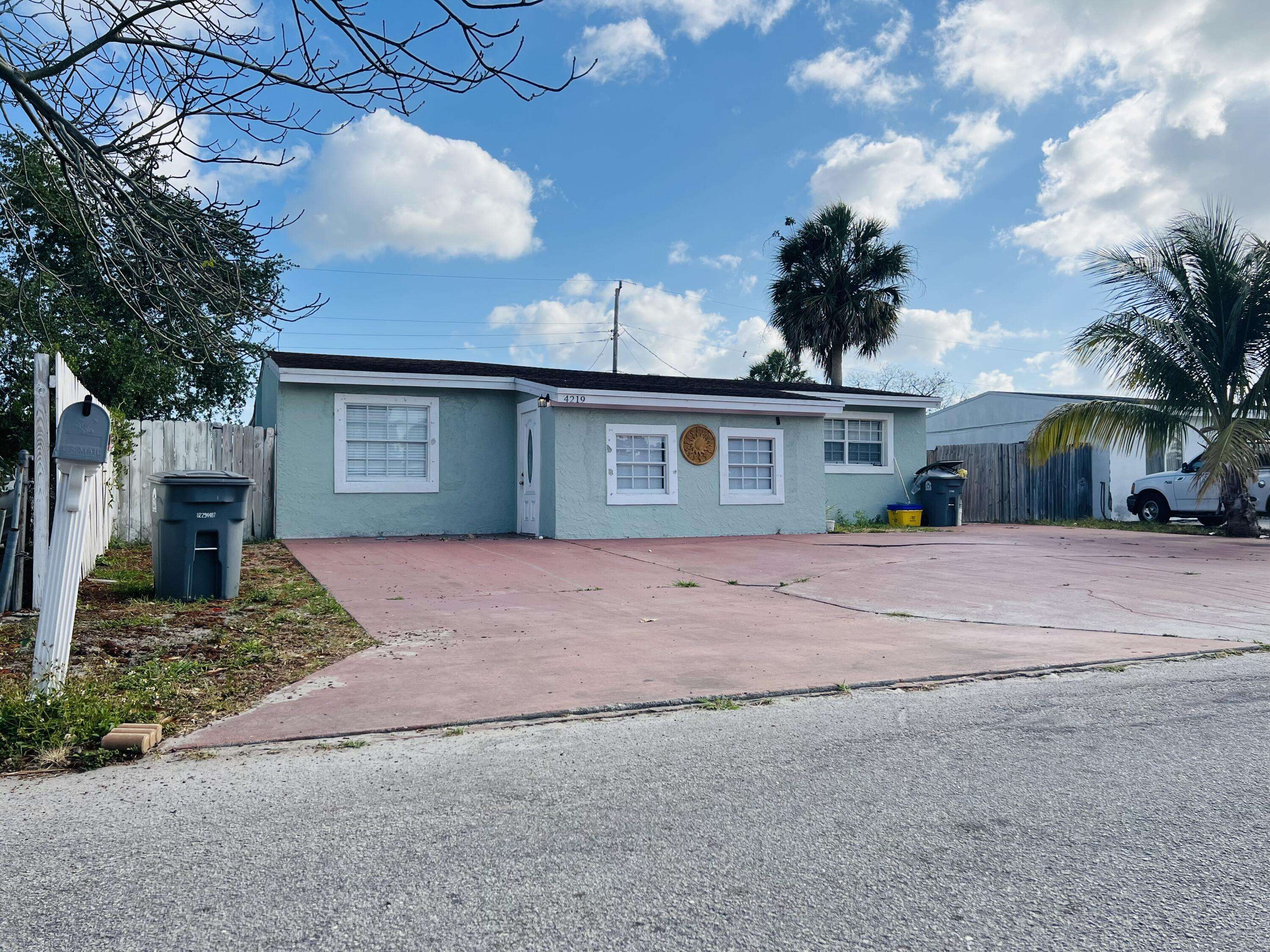West Palm Beach, FL 33406,4219 N N Browning DR