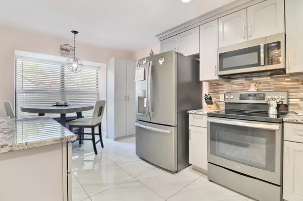Boynton Beach, FL 33472,8216 Waterline DR