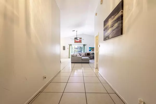 Greenacres, FL 33413,1029 Cape Cod Ter TER