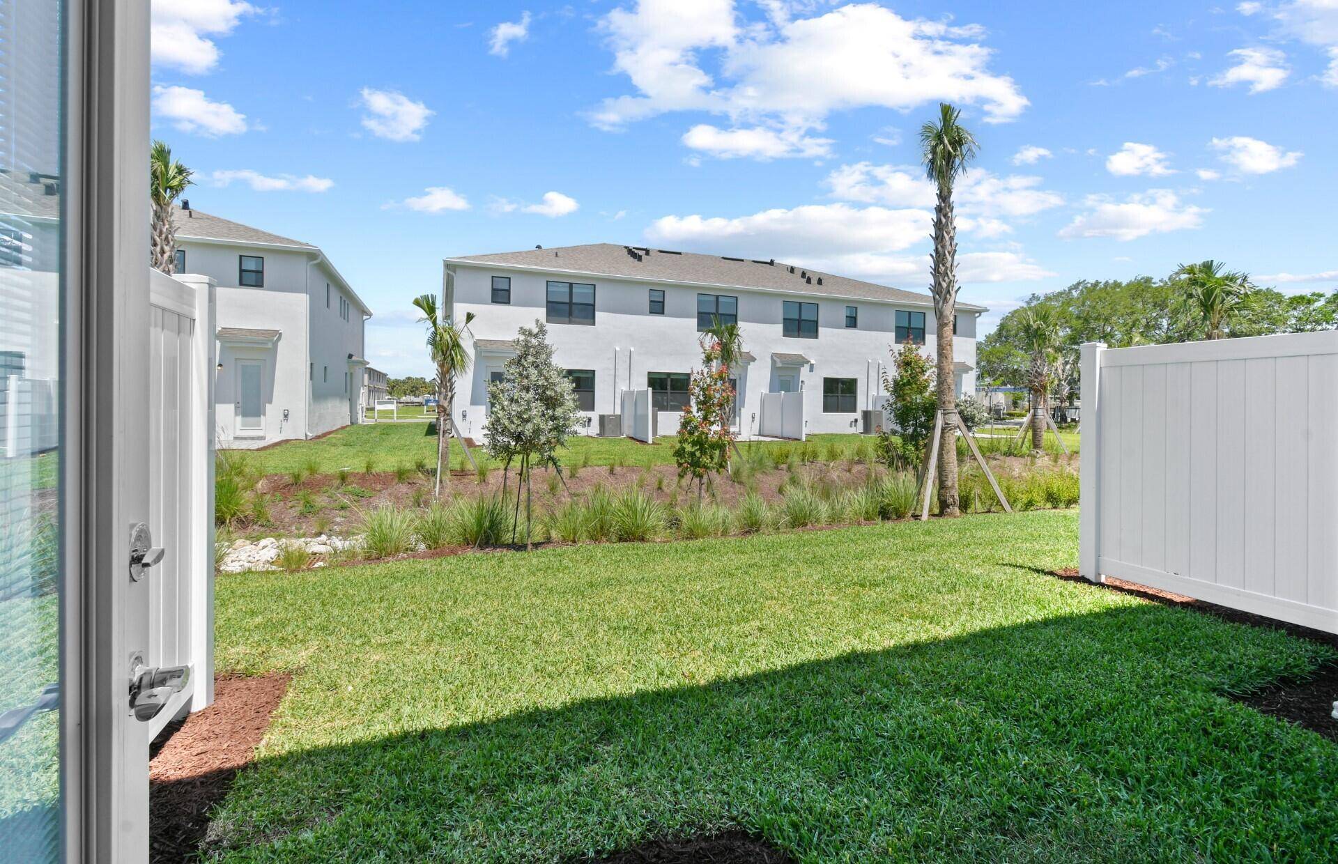 Stuart, FL 34997,7599 SW Linus LN 17-03