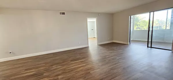 Lauderdale Lakes, FL 33319,4141 NW 44th AVE 217