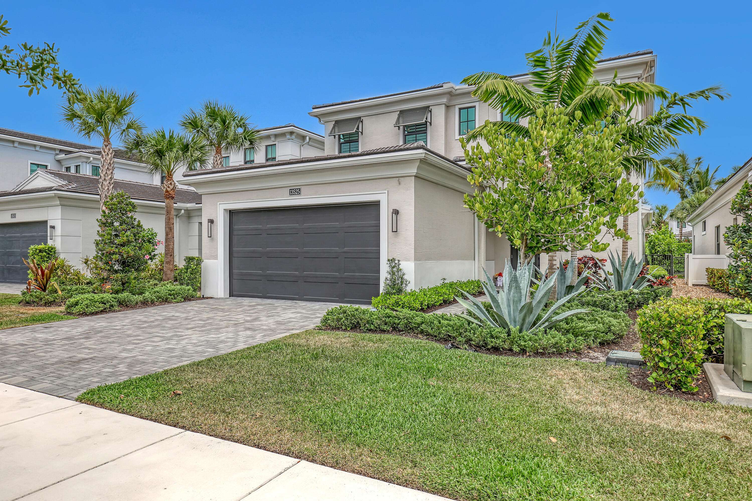 13525 Artisan CIR, Palm Beach Gardens, FL 33418
