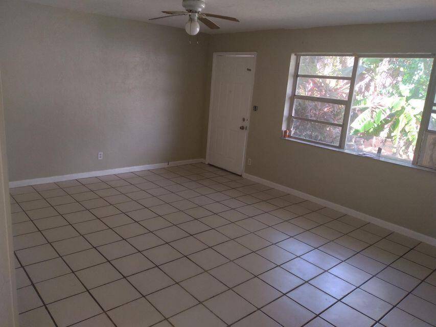 West Palm Beach, FL 33401,2023 Delphia ST