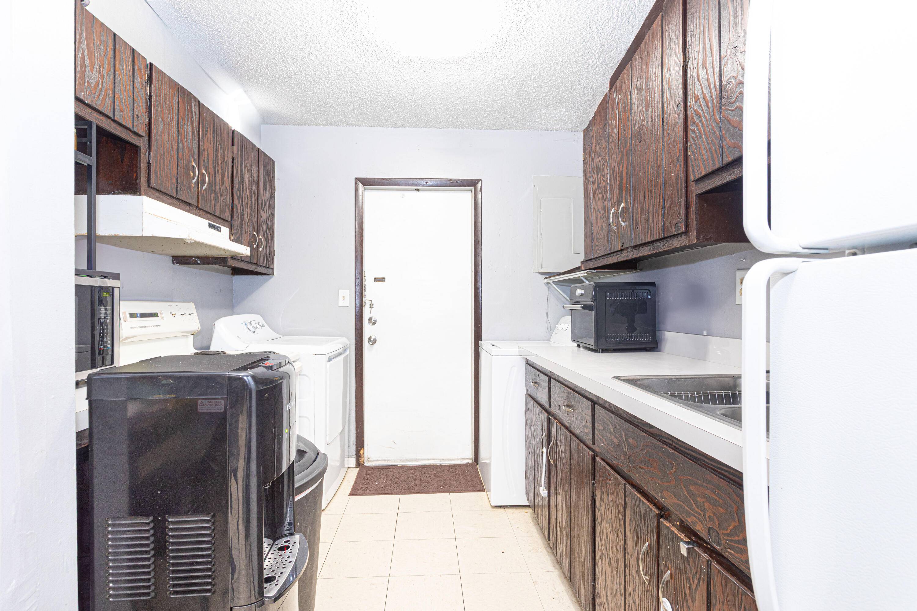 Belle Glade, FL 33430,1043 NE 20th ST