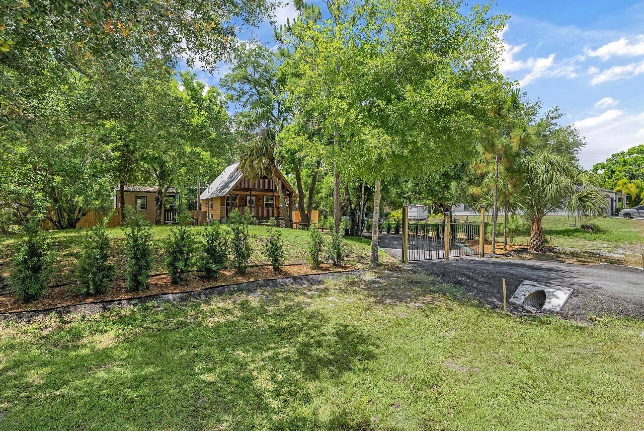 8665 104th CT, Vero Beach, FL 32967