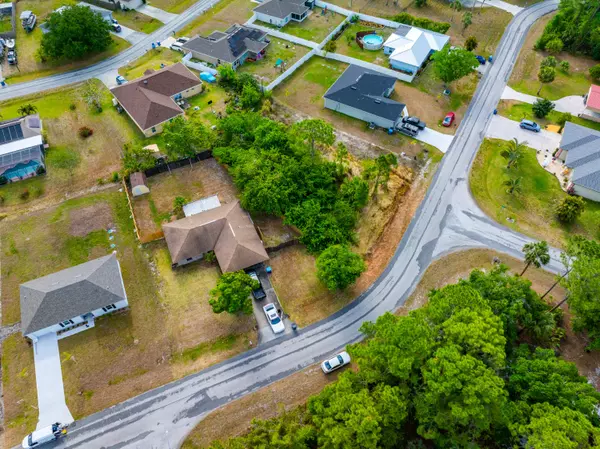 Palm Bay, FL 32907,235 NW Hilliard RD