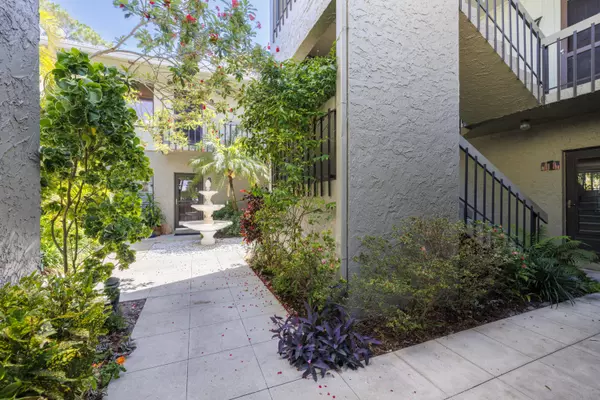 Stuart, FL 34994,800 NW Fork RD 4-8