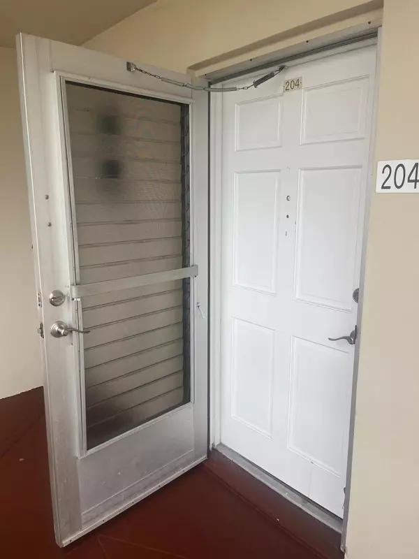 Lake Worth, FL 33461,2682 Garden DR 204