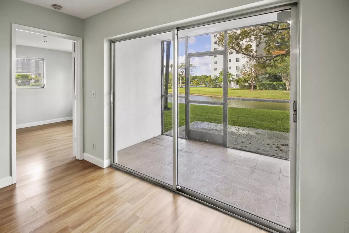 Pompano Beach, FL 33069,2230 N Cypress Bend DR 101