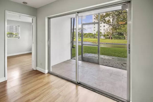 Pompano Beach, FL 33069,2230 N Cypress Bend DR 101