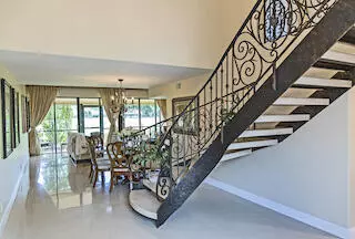 Palm Beach Gardens, FL 33418,253 Old Meadow WAY