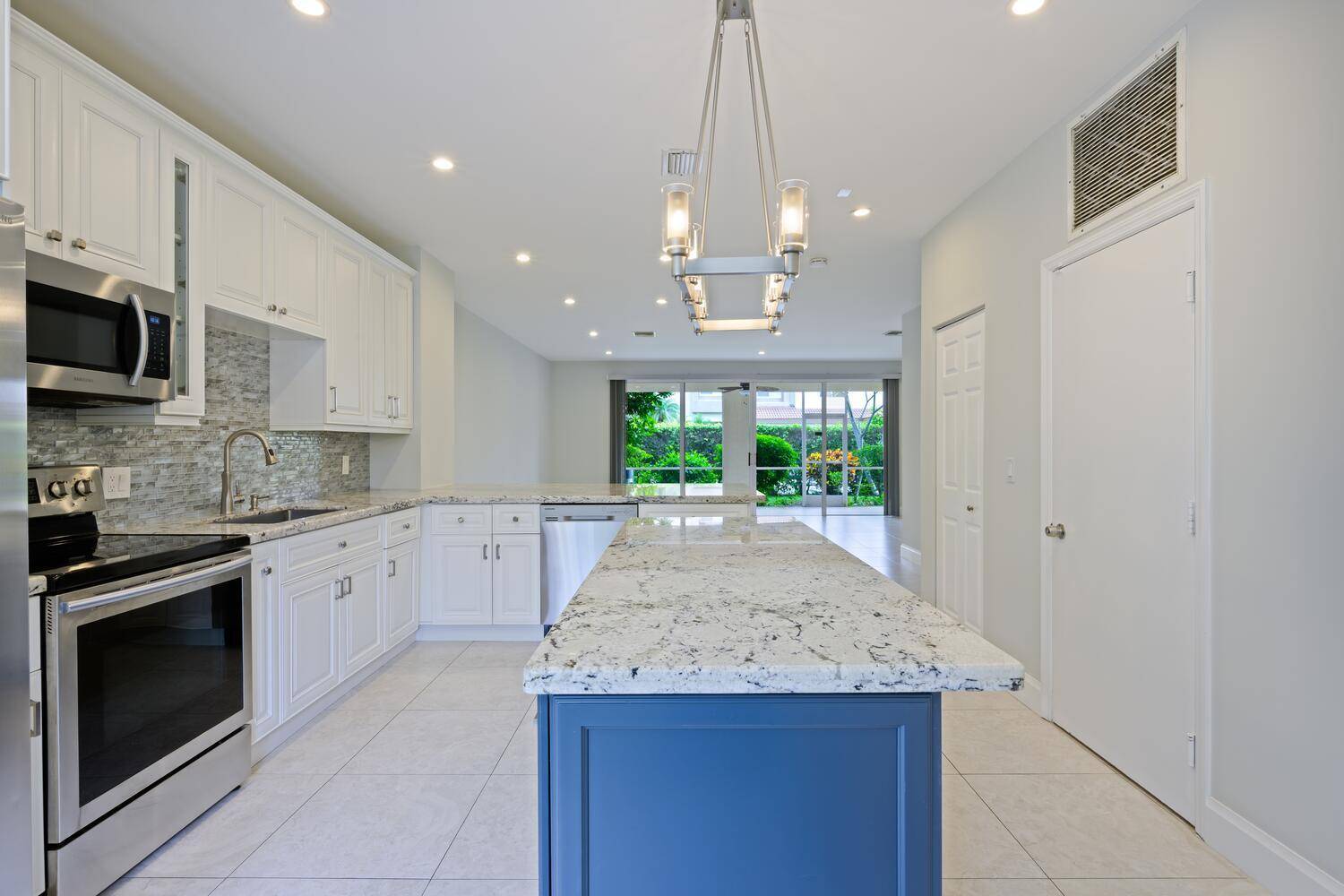 Boca Raton, FL 33433,6817 Via Regina