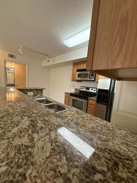 221 SW Palm DR 108, Port Saint Lucie, FL 34986
