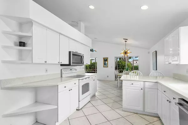Wellington, FL 33414,1643 Oak Berry CIR