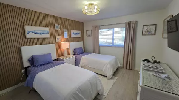 Fort Pierce, FL 34949,5167 N Highway A1a 507