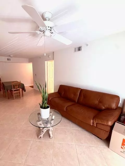 Tequesta, FL 33469,242 Village BLVD 2203