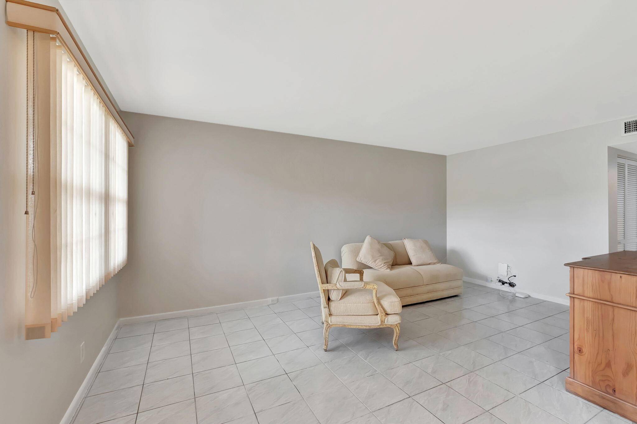 Boca Raton, FL 33434,1004 Newcastle A 1004