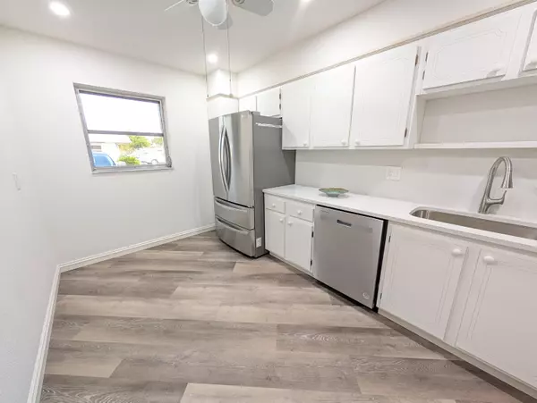 West Palm Beach, FL 33415,2638 E Gately DR 103
