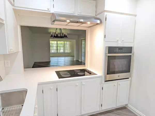 West Palm Beach, FL 33415,2638 E Gately DR 103