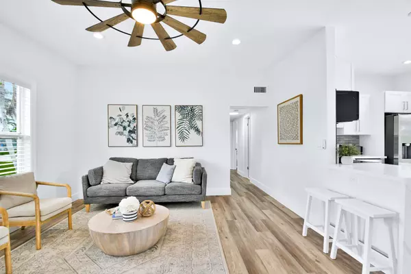 Lake Worth, FL 33462,6821 Kingston DR